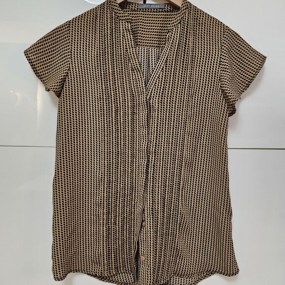 Suzy Shier Mustard button Down - Picture 1 of 7